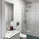 Dom wakacyjny Gorgeous Home In Tromoya With Wifi Veden