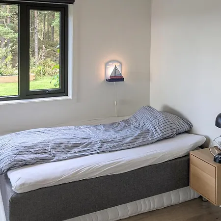 4 Bedroom Gorgeous In Tromoya *