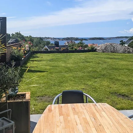 4 Bedroom Gorgeous In Tromoya Feriehus Veden