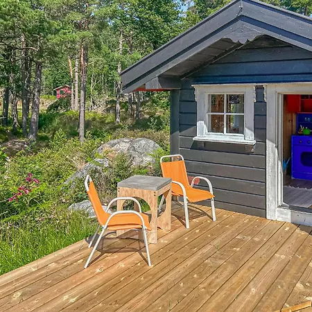 4 Bedroom Gorgeous In Tromoya Feriehus *