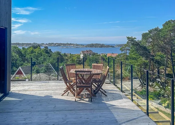 4 Bedroom Gorgeous In Tromoya Veden