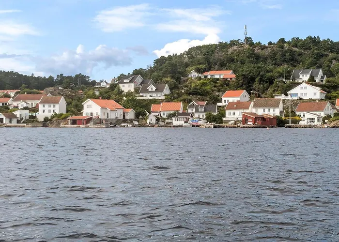 4 Bedroom Gorgeous In Tromoya Veden